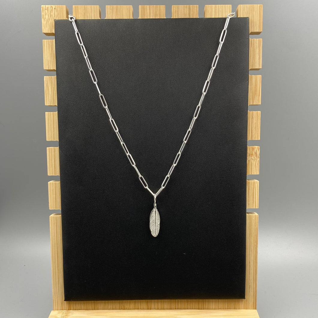 Feather trace chain necklace in Sterling Silver
