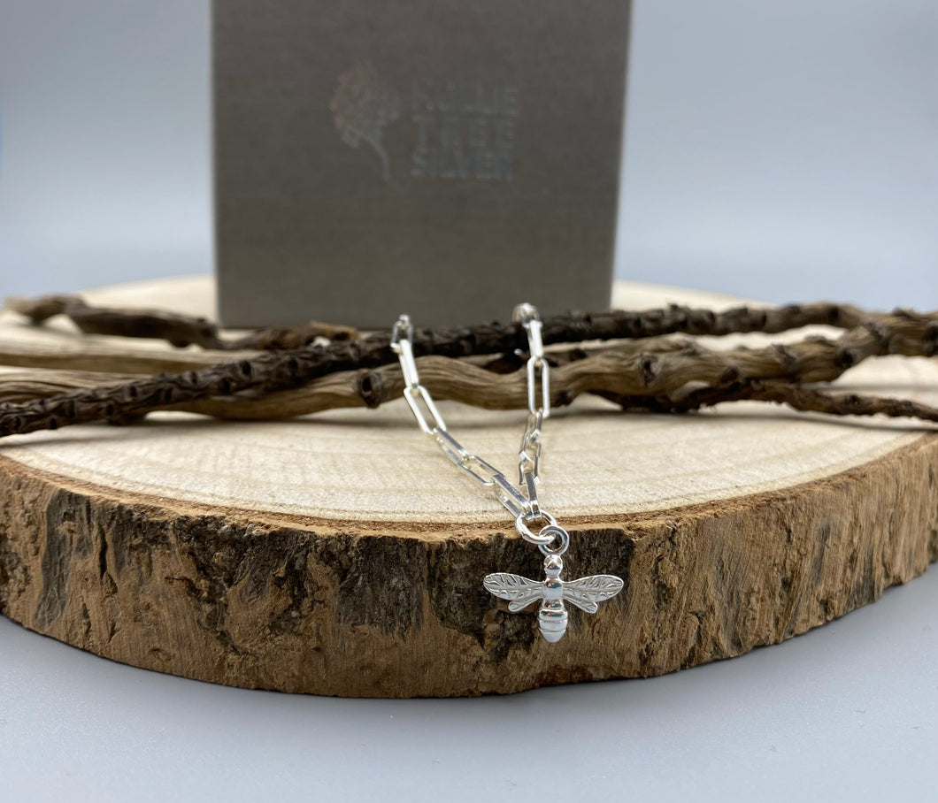 Sterling silver bee charm trace chain bracelet